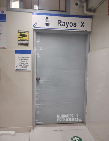 Puertas plomadas y abatibles